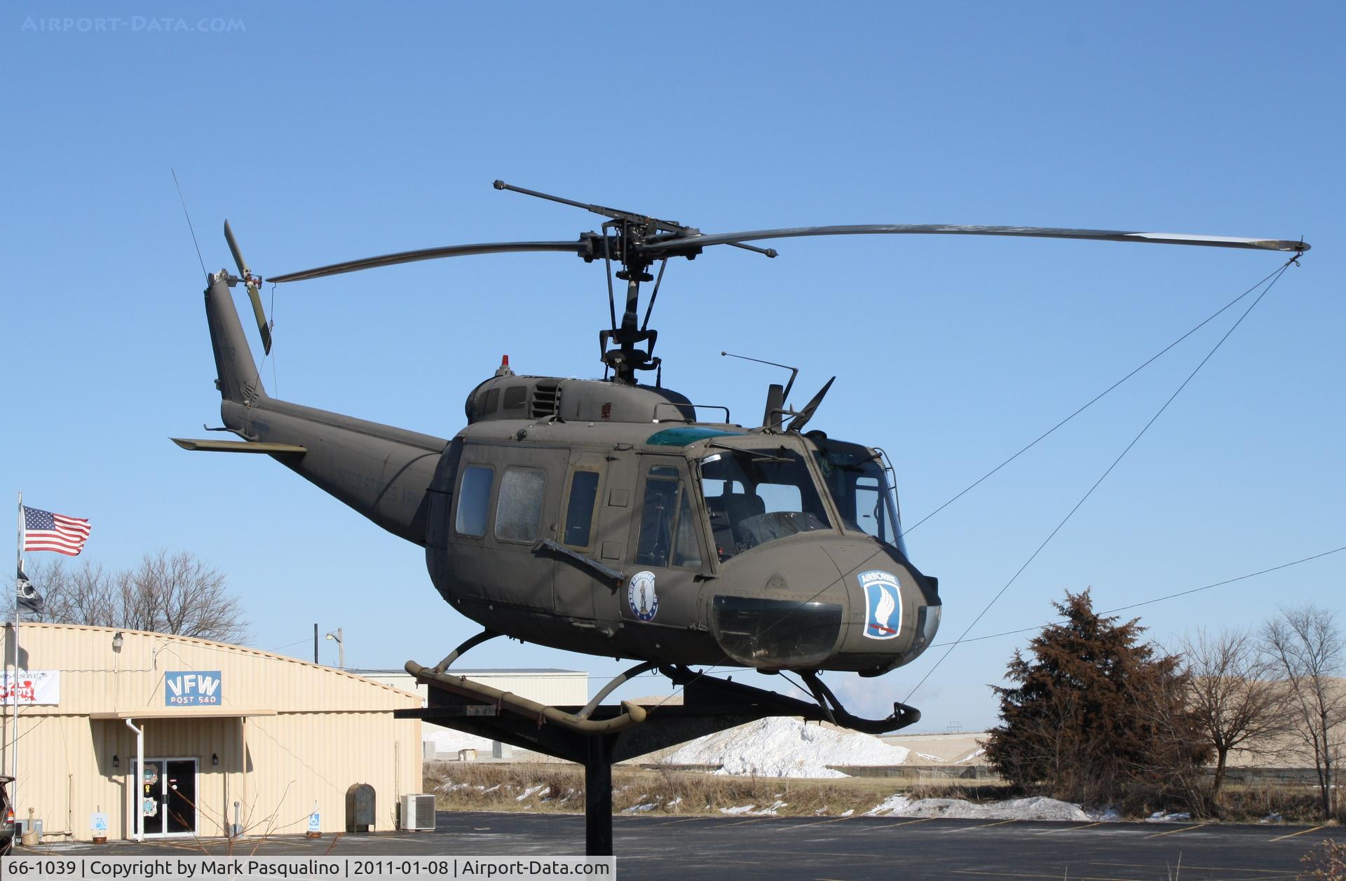 66-1039, 1966 Bell UH-1H Iroquois C/N 5622, Bell UH-1H located in Dixon, IL