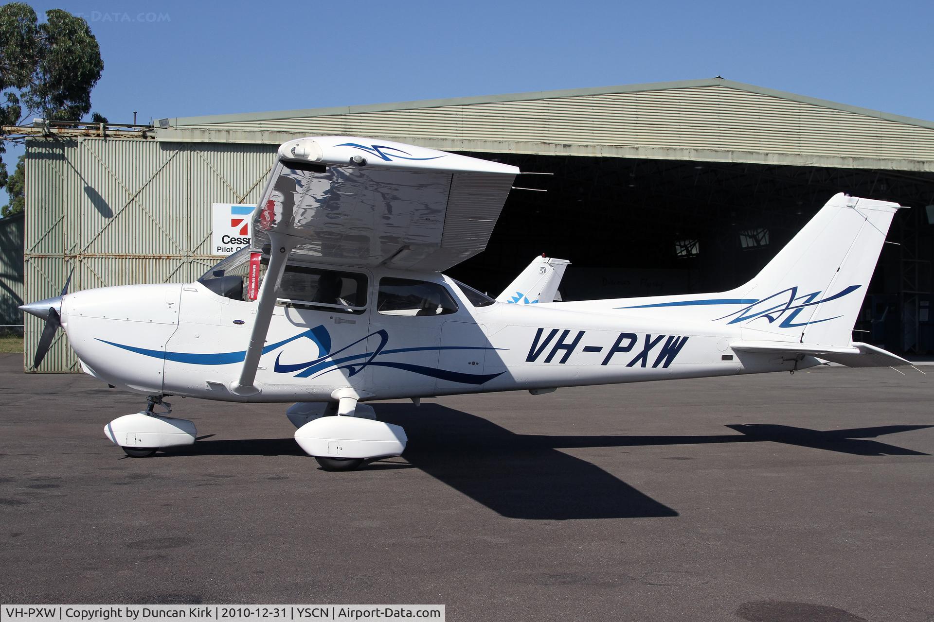 VH-PXW, 2008 Cessna 172S C/N 172S10673, Sunny new year's eve 2010!