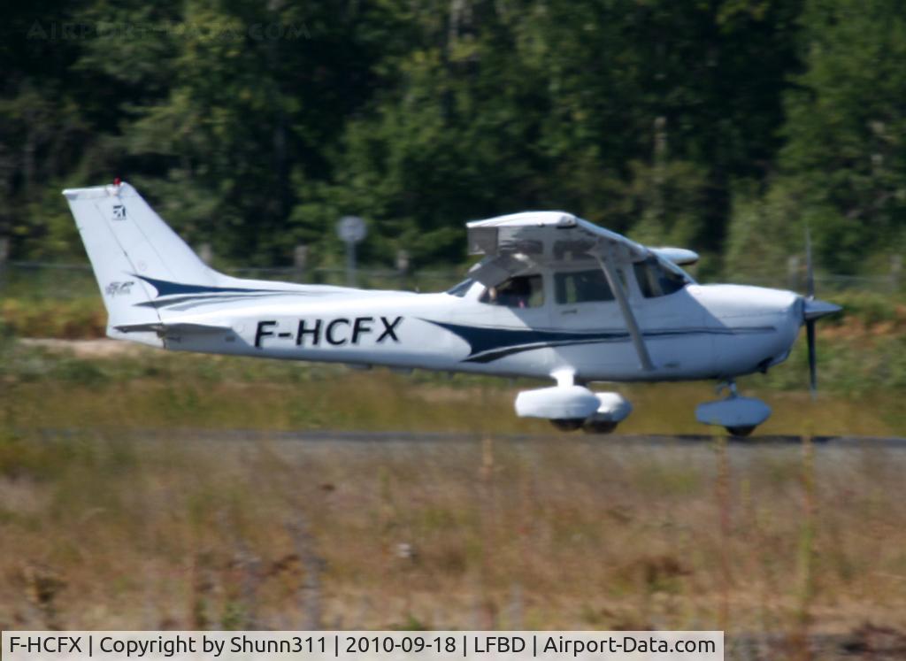 F-HCFX, 2004 Cessna 172S Skyhawk SP C/N 172S9747, On landing...