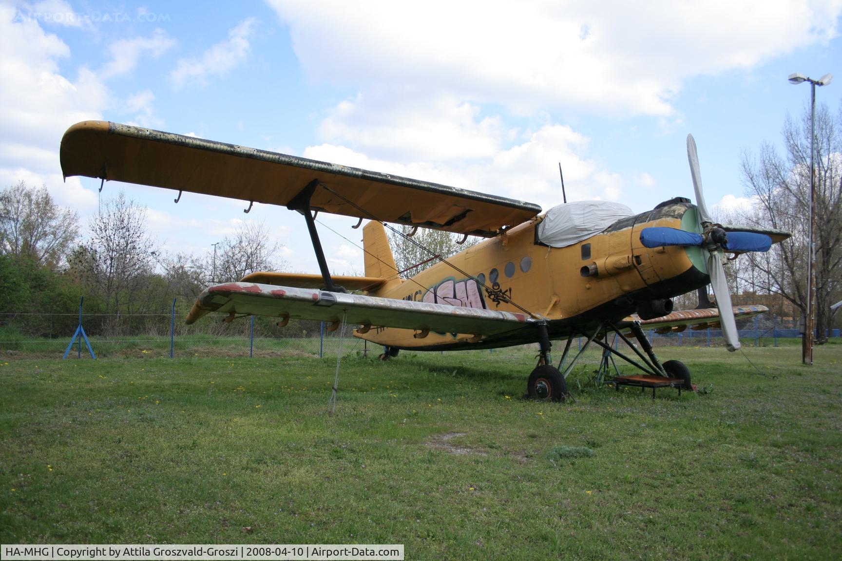 HA-MHG, 1967 Antonov An-2M C/N 601220, Csepel, Lajos Kossuth Grammar school apprentice workshop's yard - Hungary