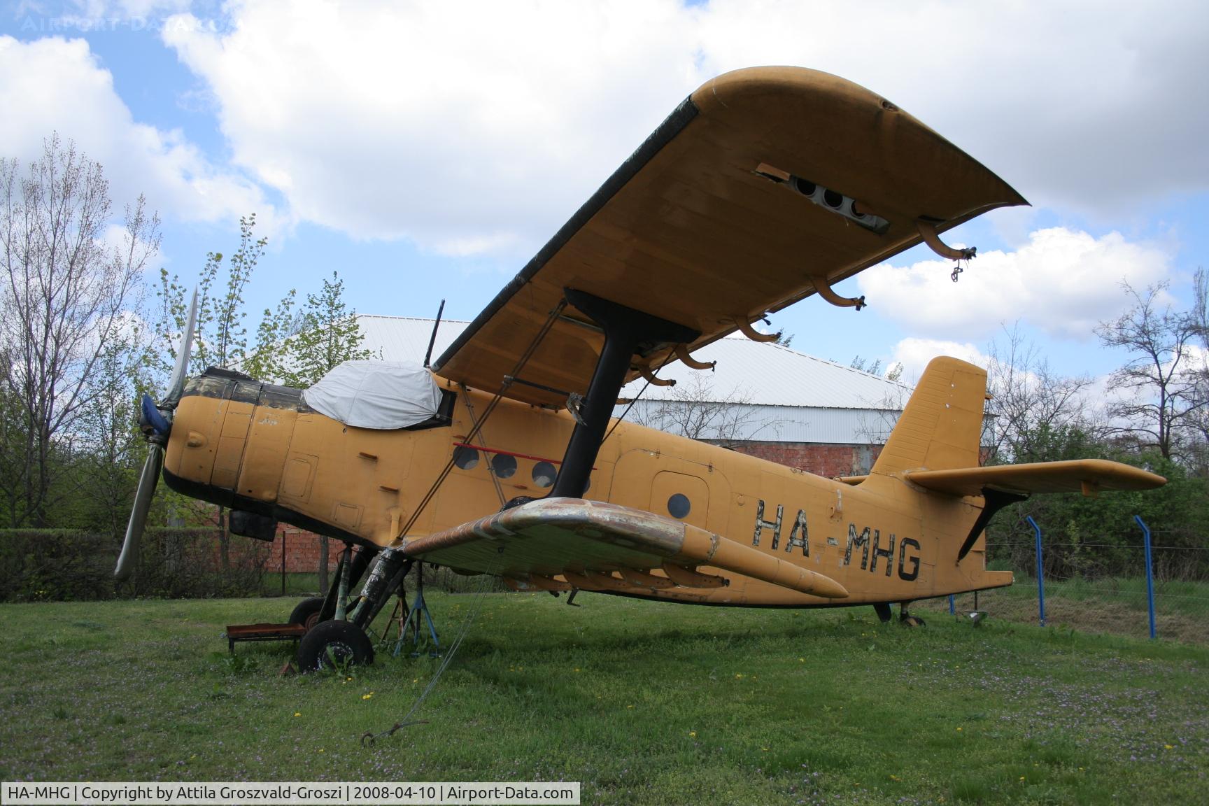 HA-MHG, 1967 Antonov An-2M C/N 601220, Csepel, Lajos Kossuth Grammar school apprentice workshop's yard - Hungary