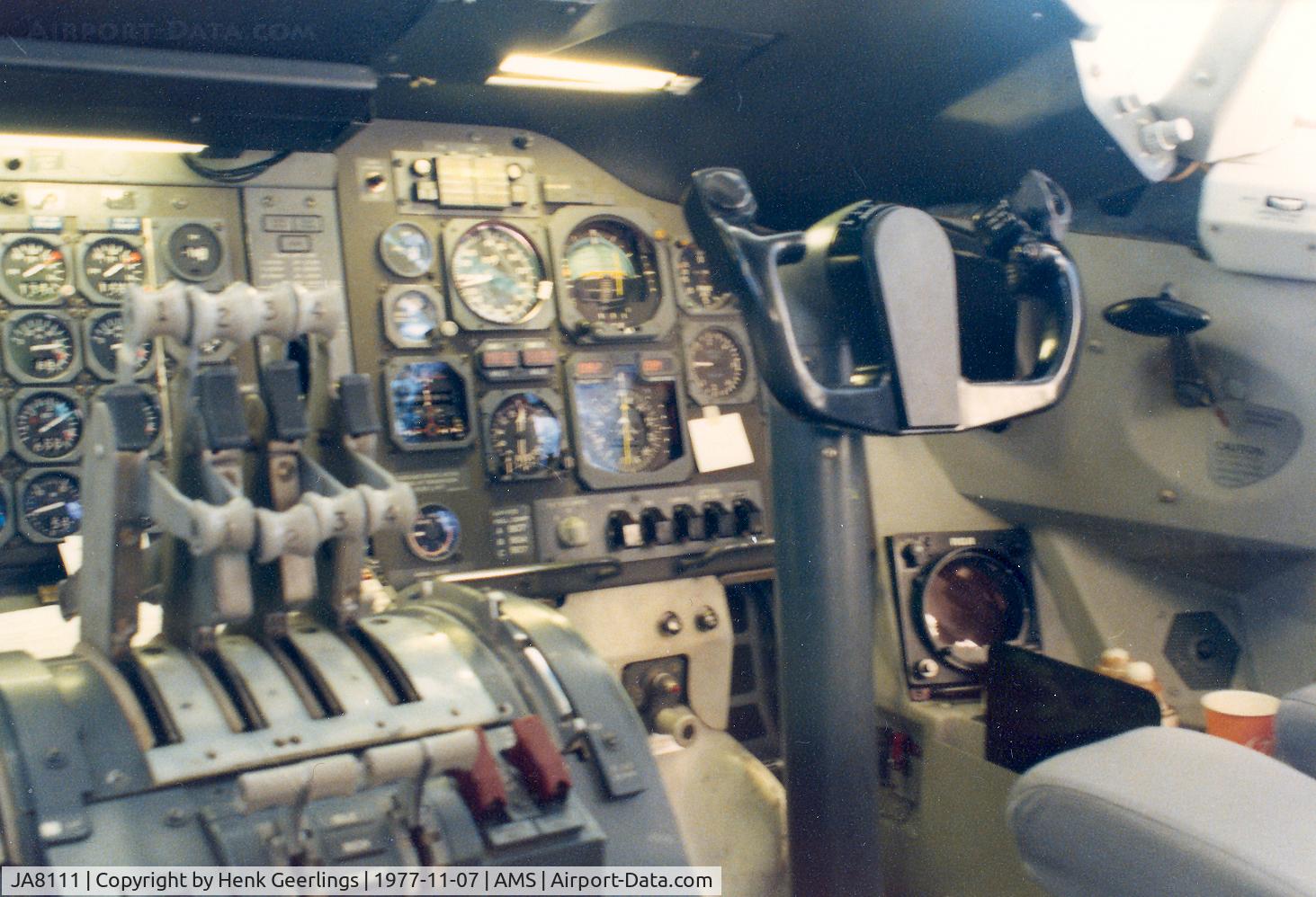JA8111, 1972 Boeing 747-246B C/N 20505, Japan Air Lines , cockpit B747-246B , JA8111