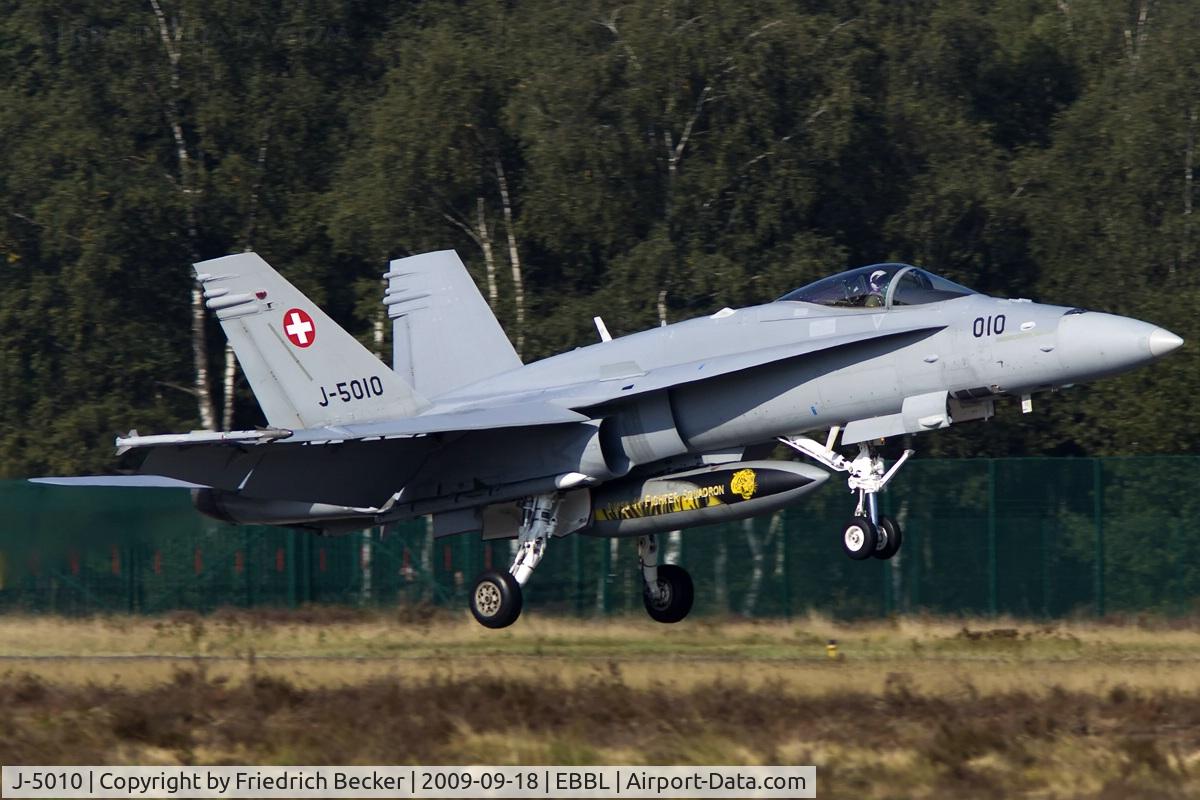 J-5010, McDonnell Douglas F/A-18C Hornet C/N 1345, moments prior touchdown