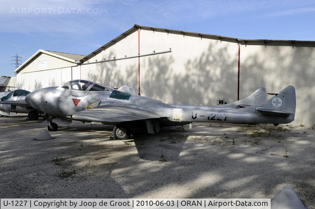U-1227, 1959 De Havilland (F+W Emmen) Vampire T55 (DH-115) C/N 987, This Vampire is kind of preserved in the town of Orange.