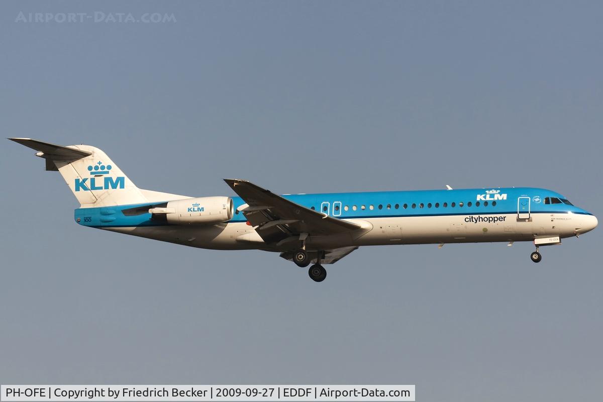 PH-OFE, 1989 Fokker 100 (F-28-0100) C/N 11260, on final