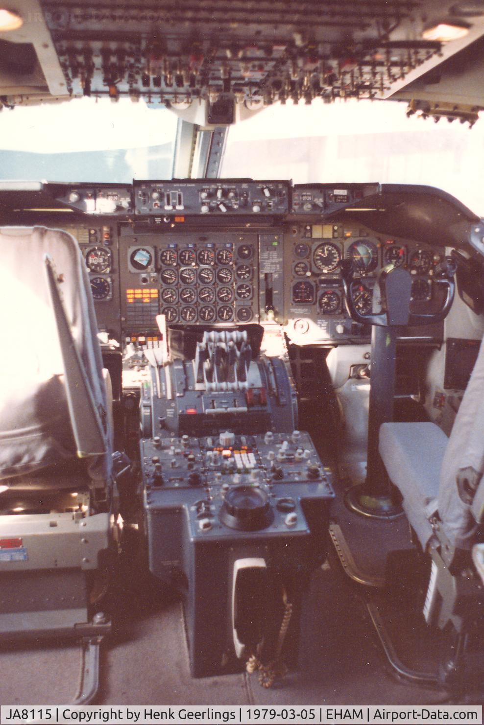 JA8115, 1972 Boeing 747-146 C/N 20531, Cockpit JA8115 , B747-146A