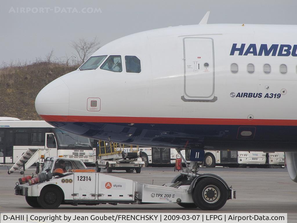D-AHII, 2008 Airbus A319-111 C/N 3403, au T3
