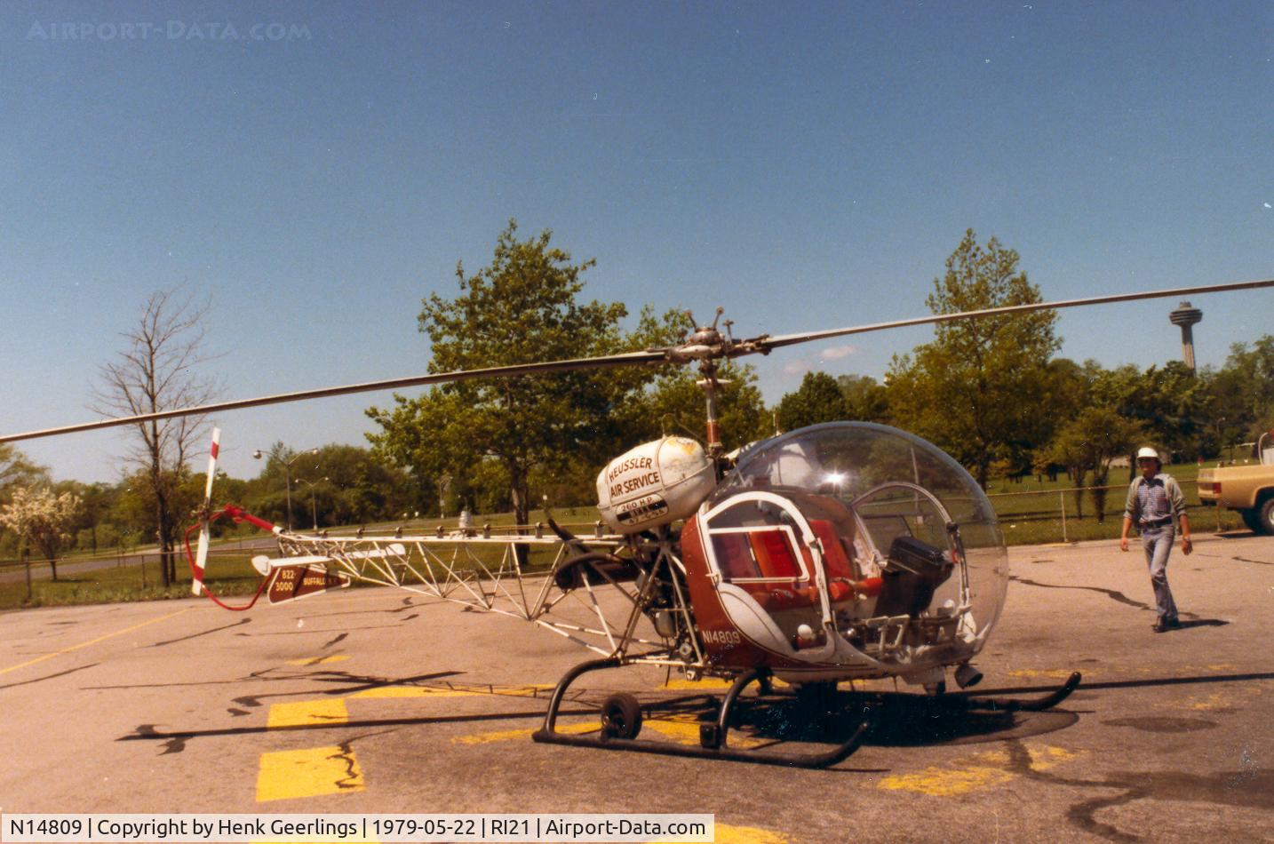 N14809, 1972 Bell 47G-5A C/N 25086, Goat Island Heliport , May 1979