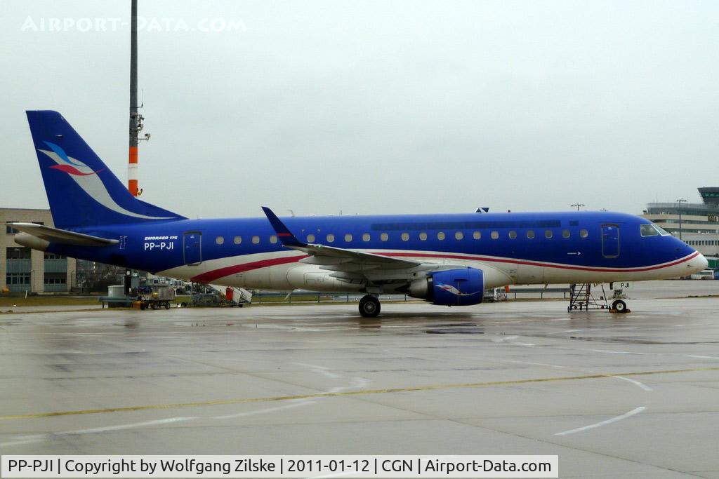 PP-PJI, 2006 Embraer 175LR (ERJ-170-200LR) C/N 17000126, visitor