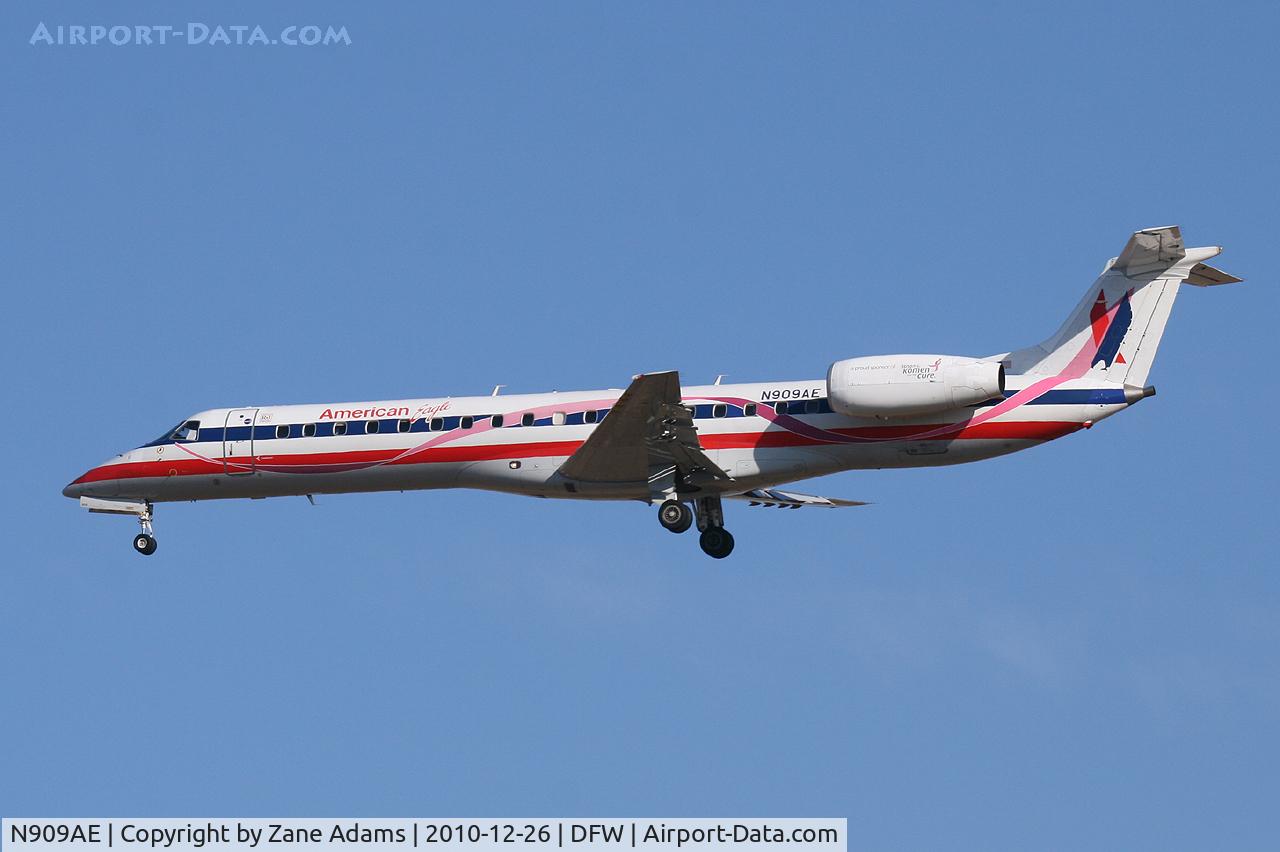 N909AE, 2005 Embraer ERJ-145LR (EMB-145LR) C/N 14500899, American Airlines at DFW Airport - Special Paint - Susan G. Komen Race for the Cure