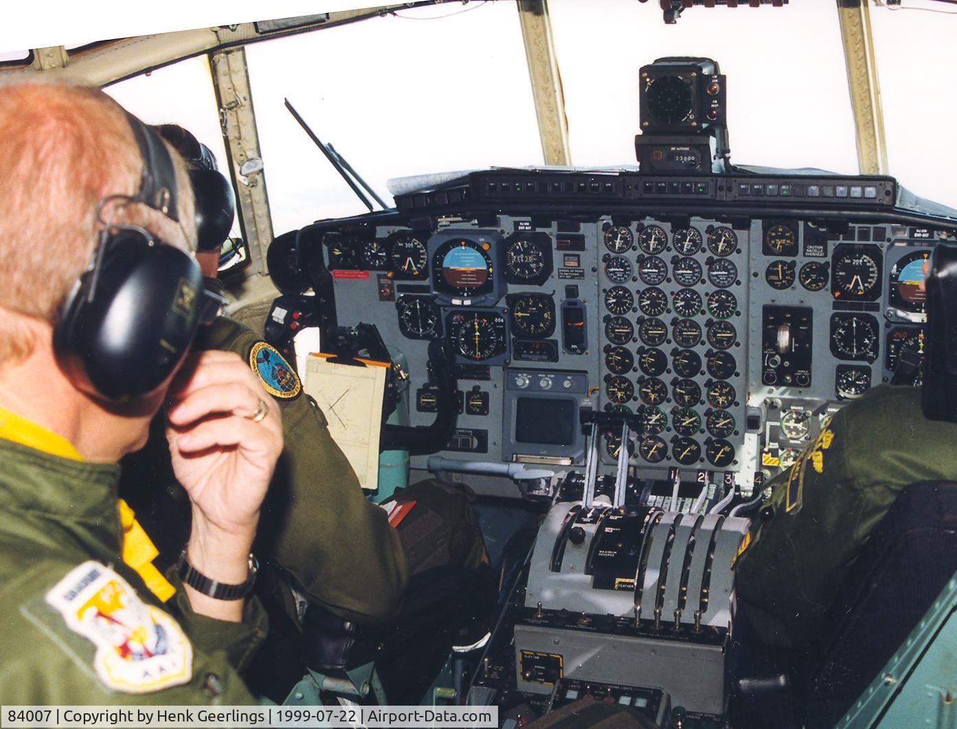 84007, Lockheed C-130H Hercules C/N 382-4887, Swedish Air Force , Cockpit C-130H . 847, en route to F4