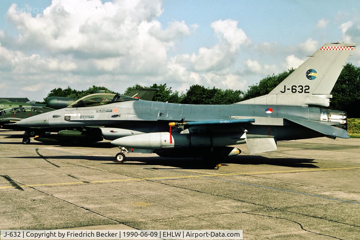 J-632, General Dynamics F-16A Fighting Falcon C/N 6D-64, static display