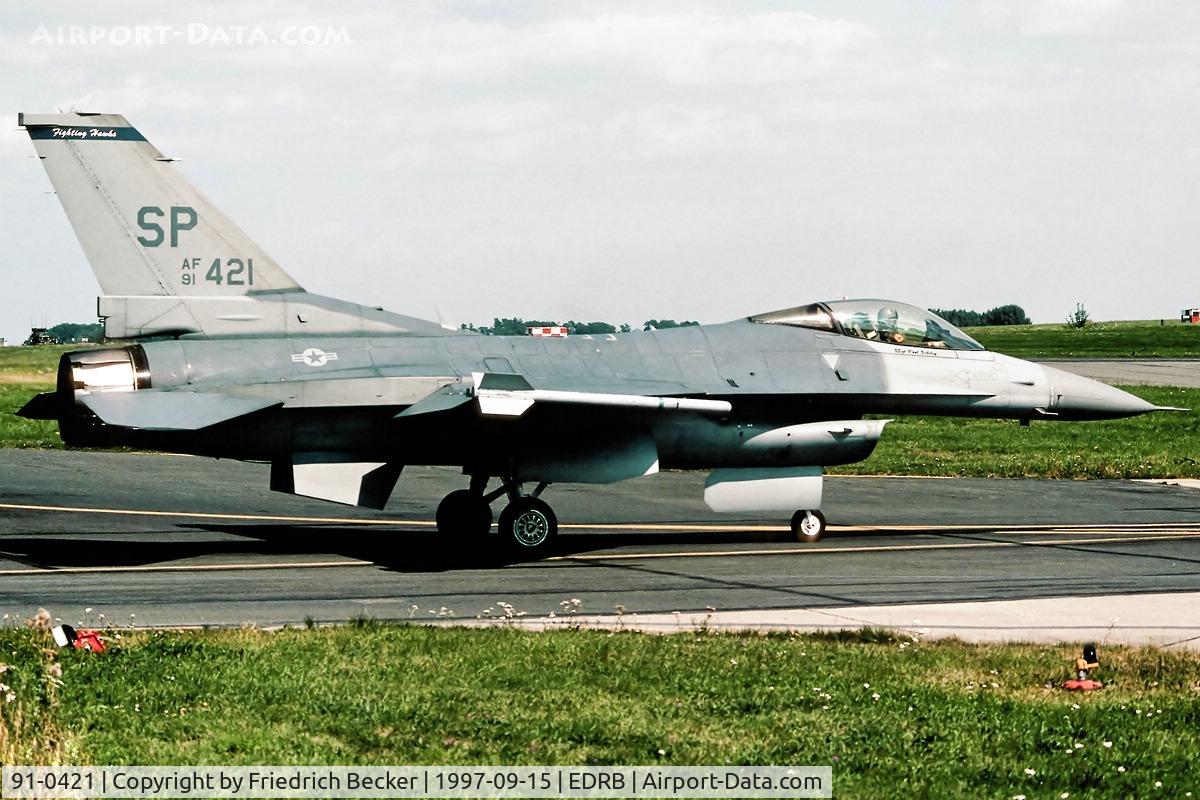 91-0421, 1991 General Dynamics F-16C Fighting Falcon C/N CC-119, taxying to the active