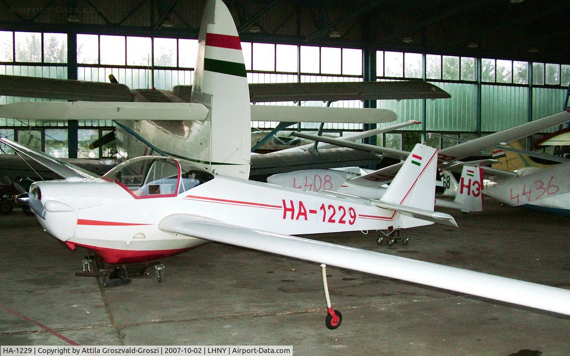 HA-1229, 1977 Scheibe SF-25C Falke C/N 44186, Nyiregyháza Airport Hungary, hangar