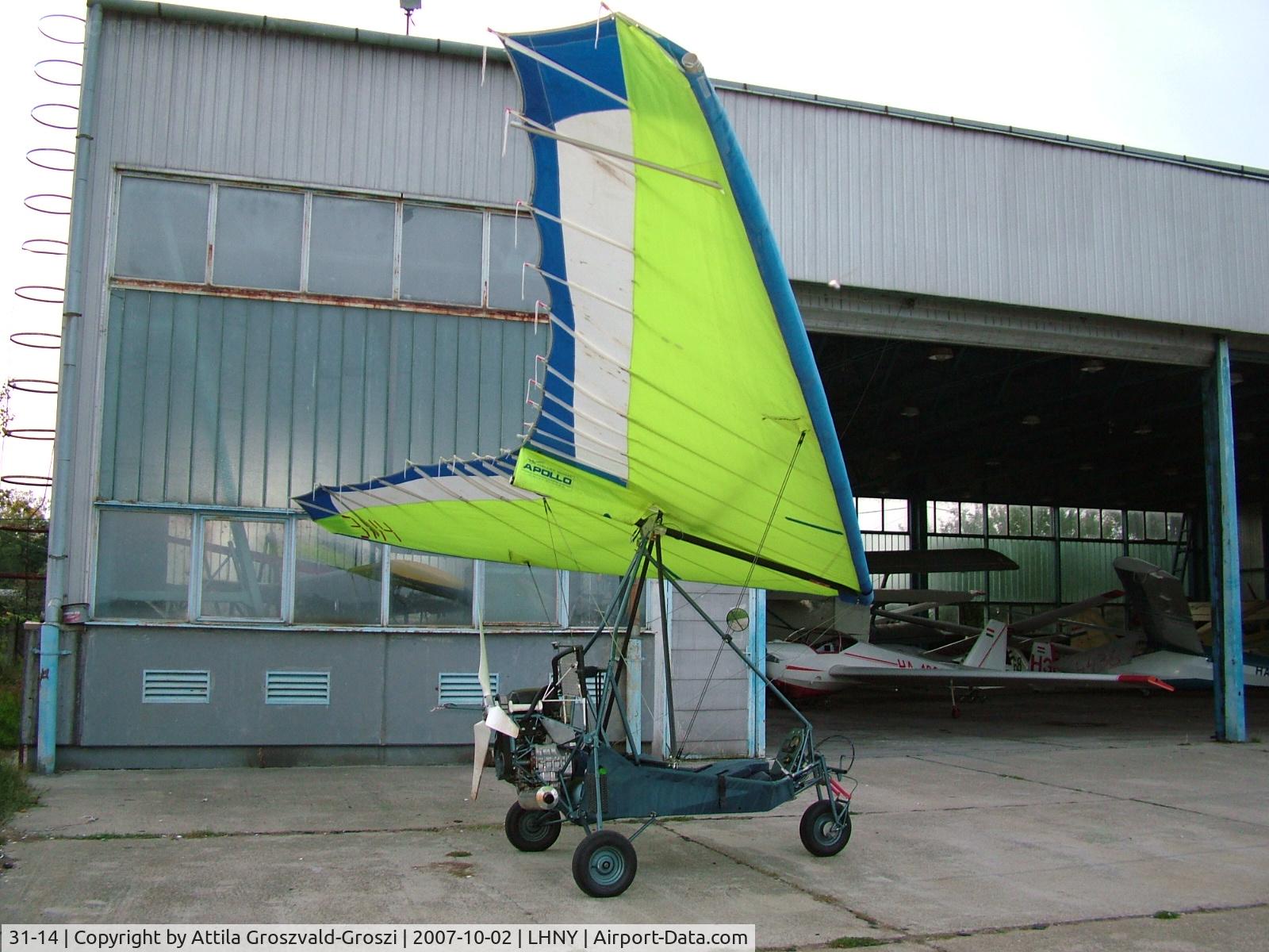 31-14, 1999 Apollo CXMD C/N 270599, Nyiregyháza Airport - Hungary