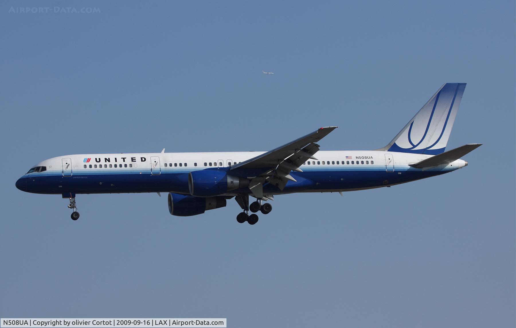 N508UA, 1990 Boeing 757-222 C/N 24744, landing at los angeles