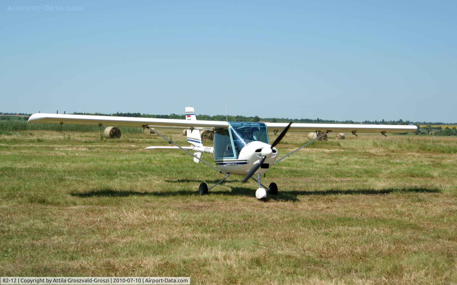 82-12, 2001 Fly Synthesis Storch S C/N 238/A29G, Balatonfökajár Airfield - UL meeting