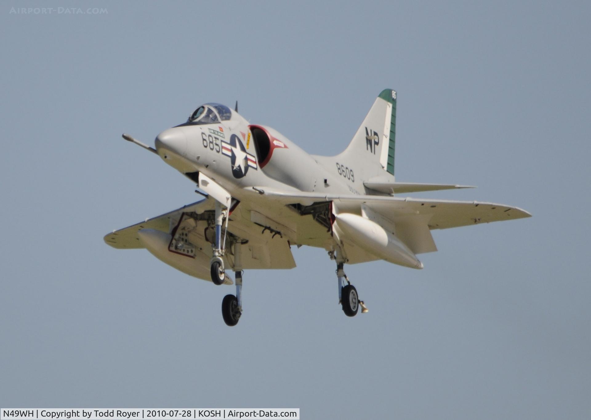 N49WH, 1959 Douglas A-4B Skyhawk C/N 11366, AIRVENTURE 2010