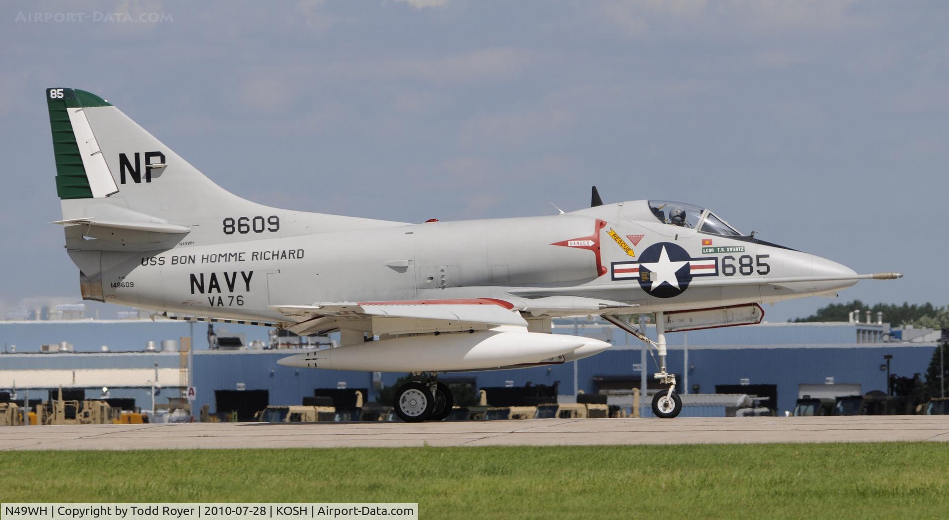 N49WH, 1959 Douglas A-4B Skyhawk C/N 11366, AIRVENTURE 2010