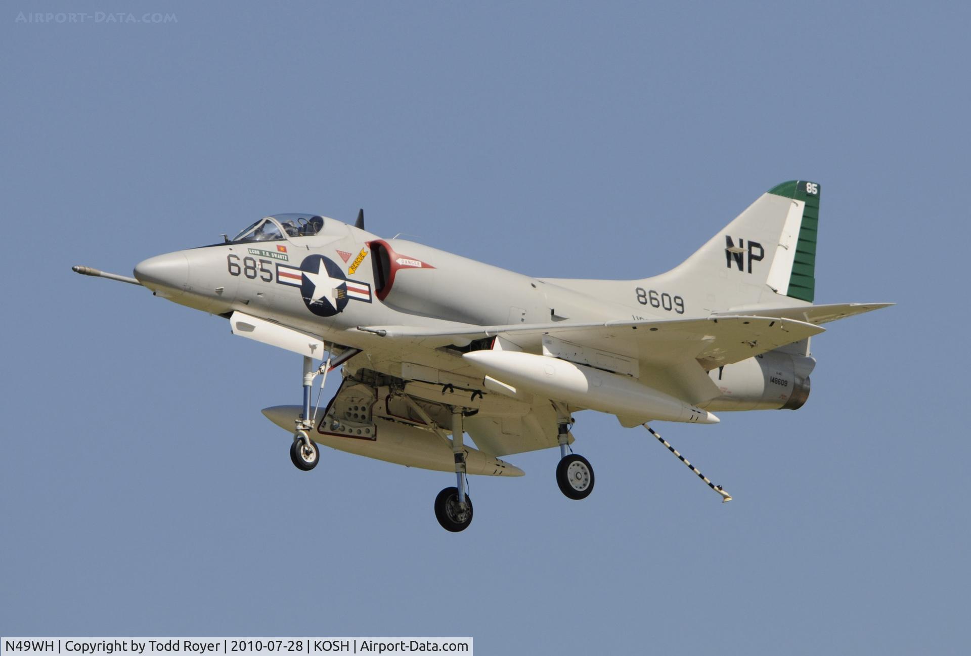 N49WH, 1959 Douglas A-4B Skyhawk C/N 11366, AIRVENTURE 2010