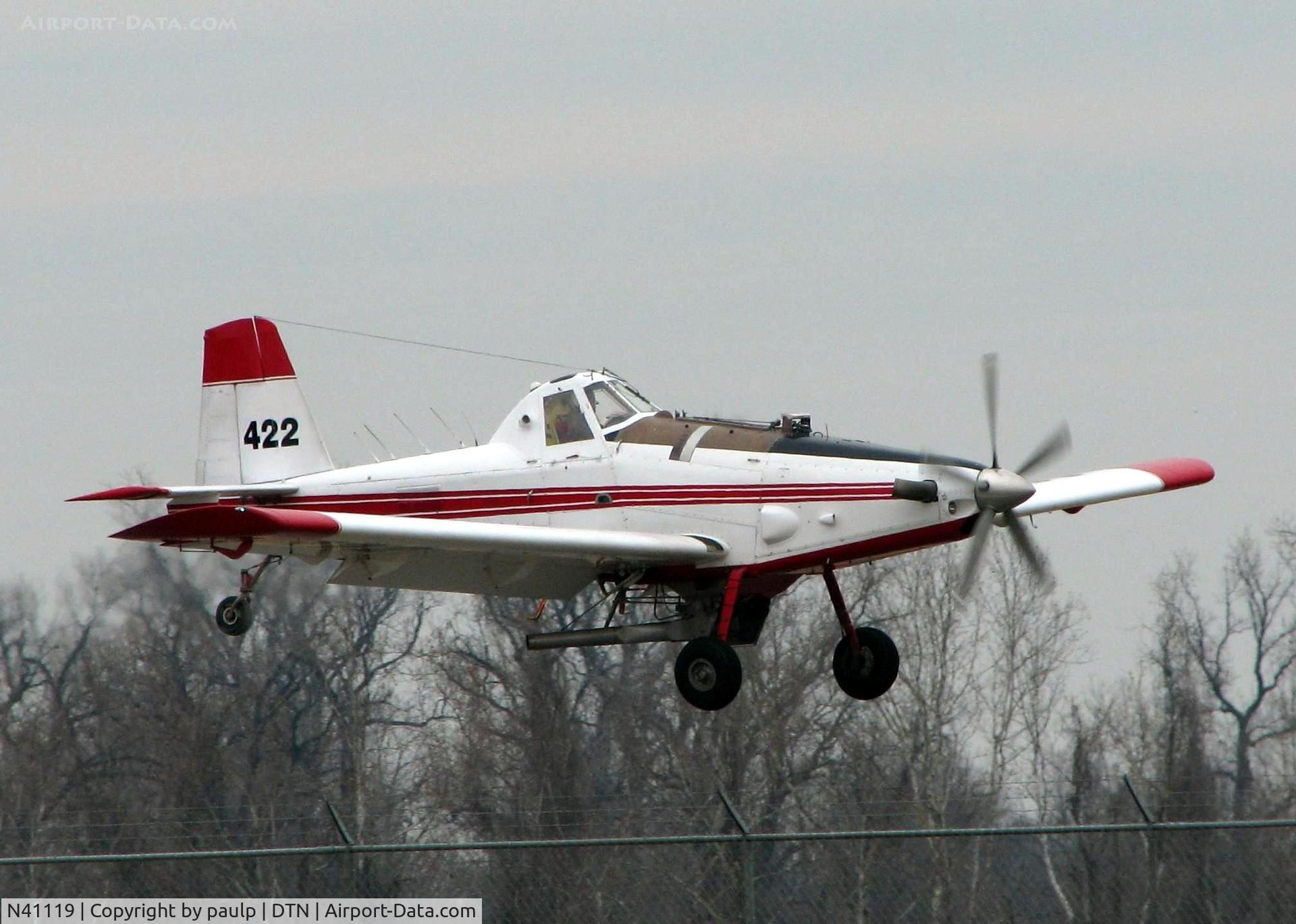 N41119, Air Tractor Inc AT-802A C/N 802A-0229, Landing at Downtown Shreveport.