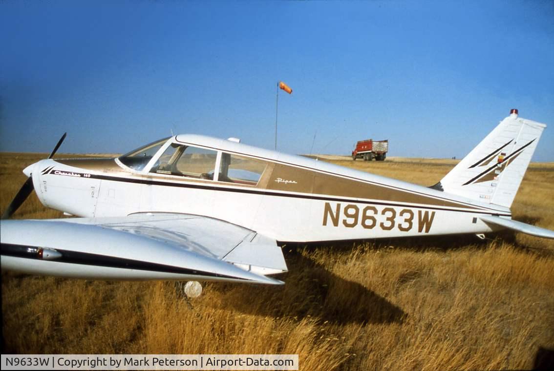 N9633W, 1967 Piper PA-28-140 C/N 28-23090, At Peerless MT airstrip