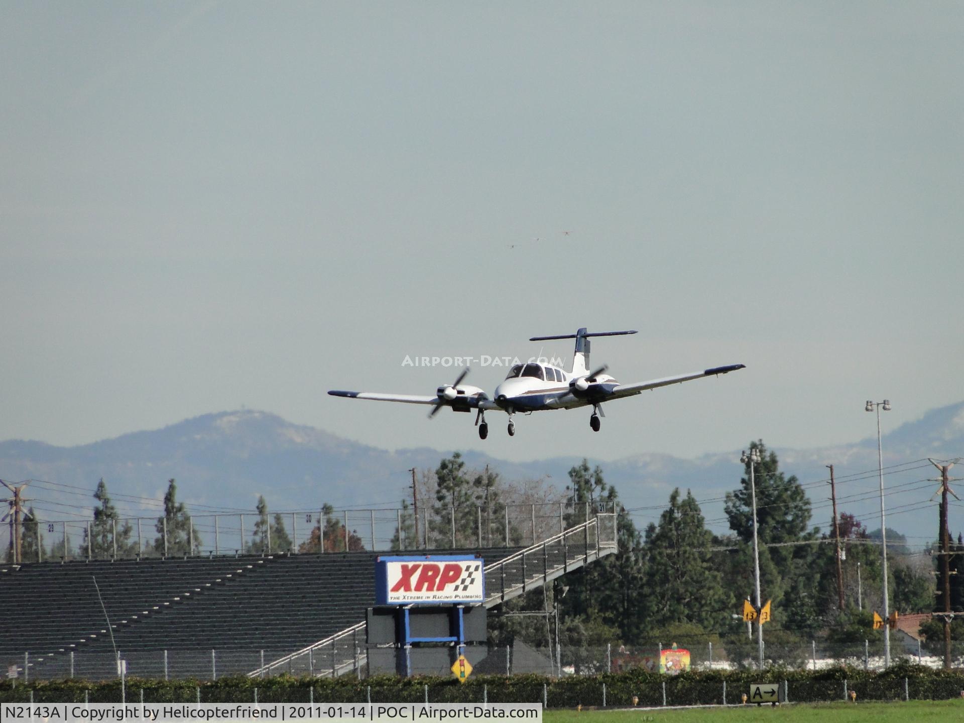 N2143A, 1978 Piper PA-44-180 Seminole C/N 44-7995085, On final to runway 26L