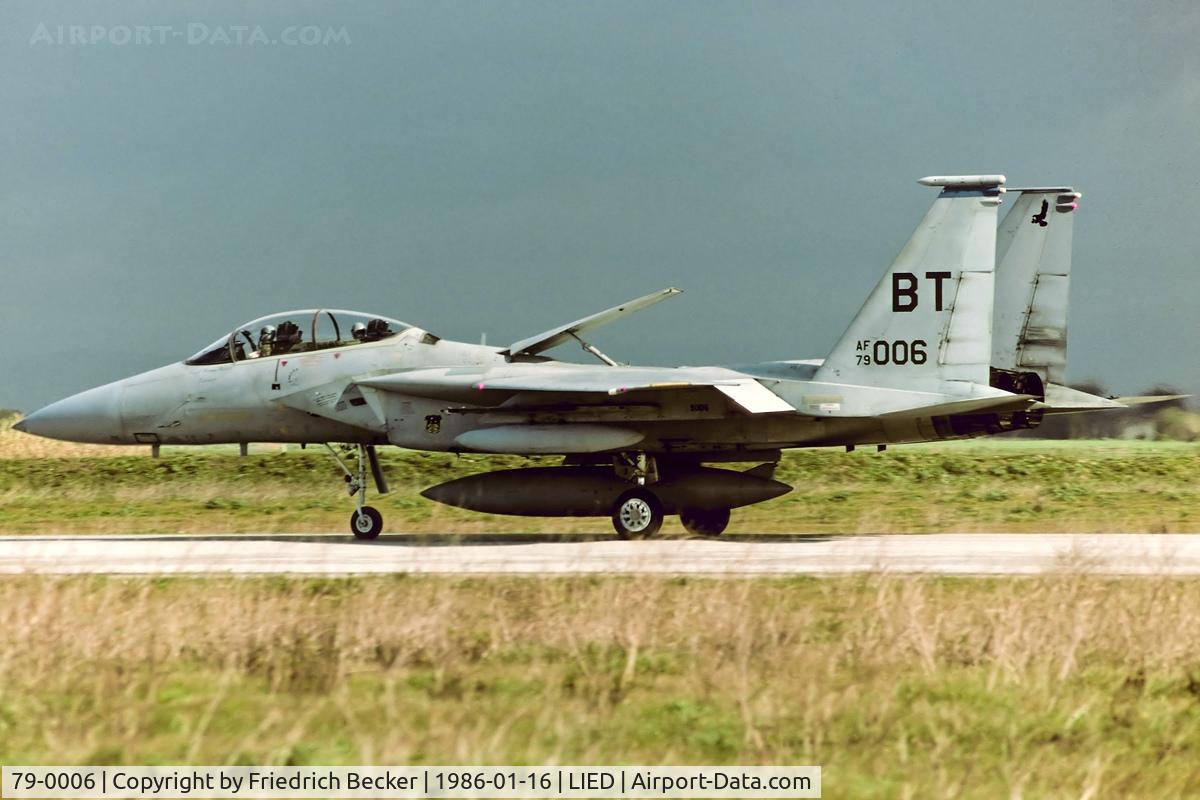 79-0006, 1979 McDonnell Douglas F-15D Eagle C/N 0570/D017, decelerating after touchdown