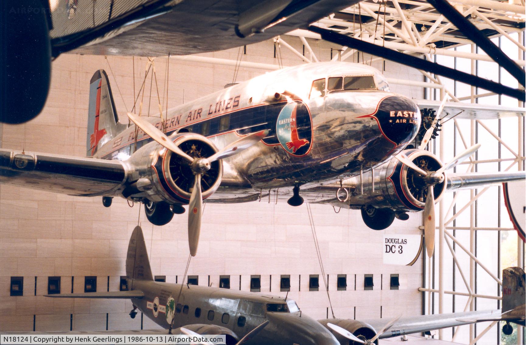N18124, 1937 Douglas DC-3-201 C/N 2000, Smithsonian National Air And Space Museum,
Washington DC , 1986