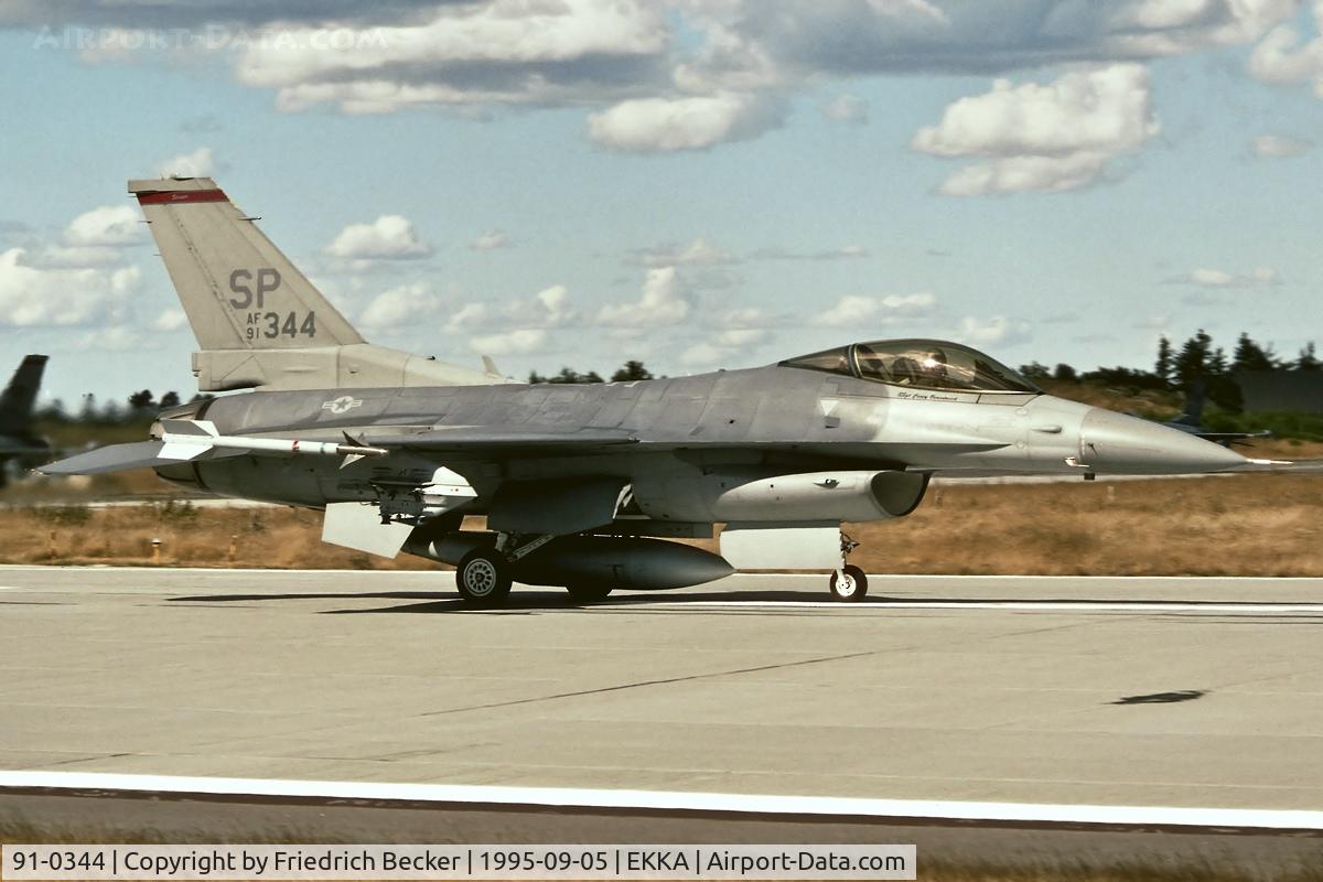 91-0344, General Dynamics F-16CJ Fighting Falcon C/N CC-42, line up for departure