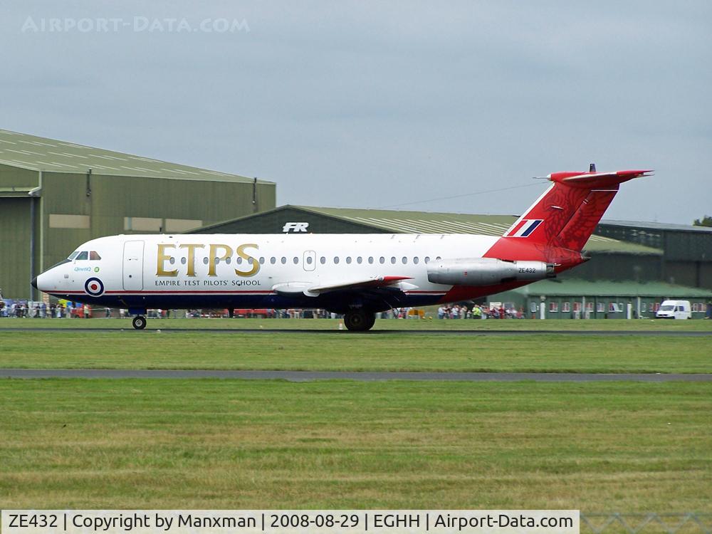 ZE432, 1973 BAC 111-479FU One-Eleven C/N BAC.250, Arriving at BOH for the FRA Families Day. By far the highlight of my visit!