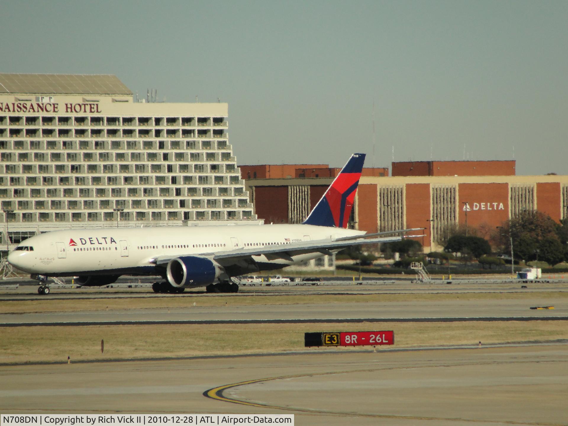 N708DN, 2009 Boeing 777-232/LR C/N 39254, Arriving in ATL