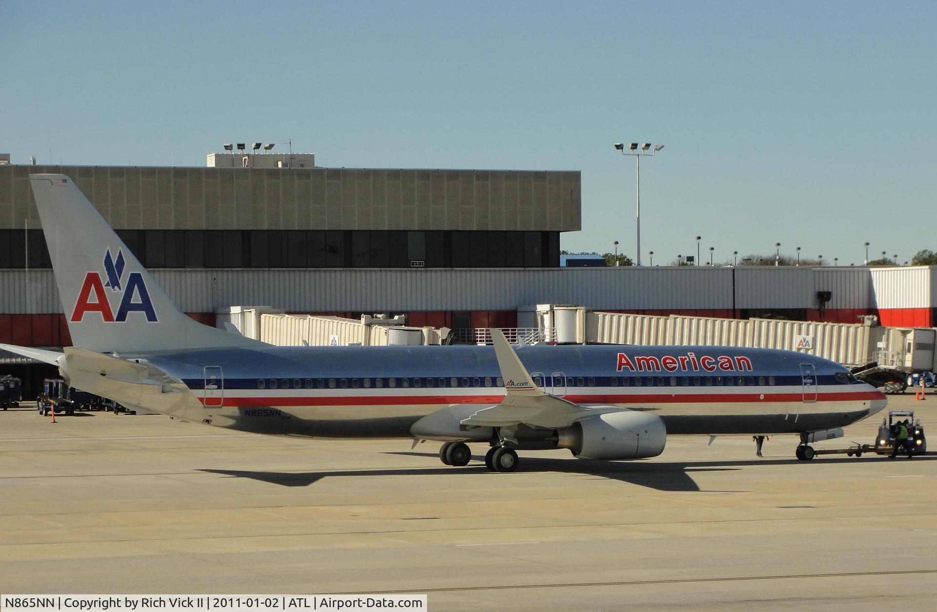 N865NN, 2010 Boeing 737-823 C/N 29554, Departing the T Gates in ATL