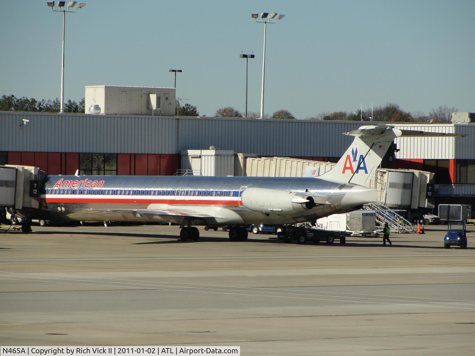 N465A, 1988 McDonnell Douglas MD-82 (DC-9-82) C/N 49595, At the T Gates in ATL