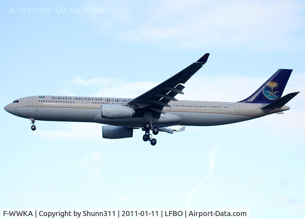 F-WWKA, 2010 Airbus A330-343X C/N 1189, C/n 1189 - To be HZ-AQH... now in full c/s...