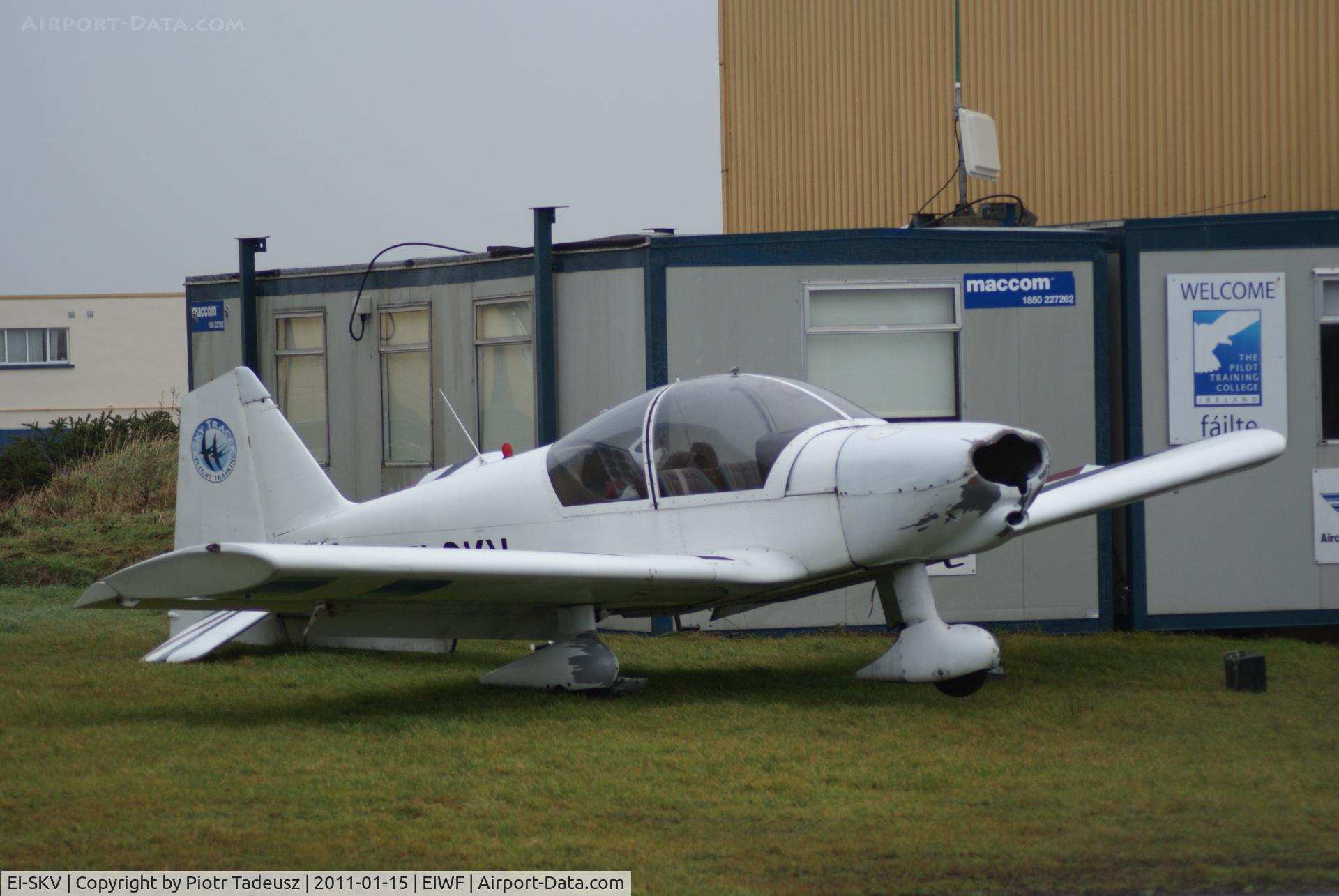 EI-SKV, Robin R-2160 Alpha Sport C/N 171, Winter
