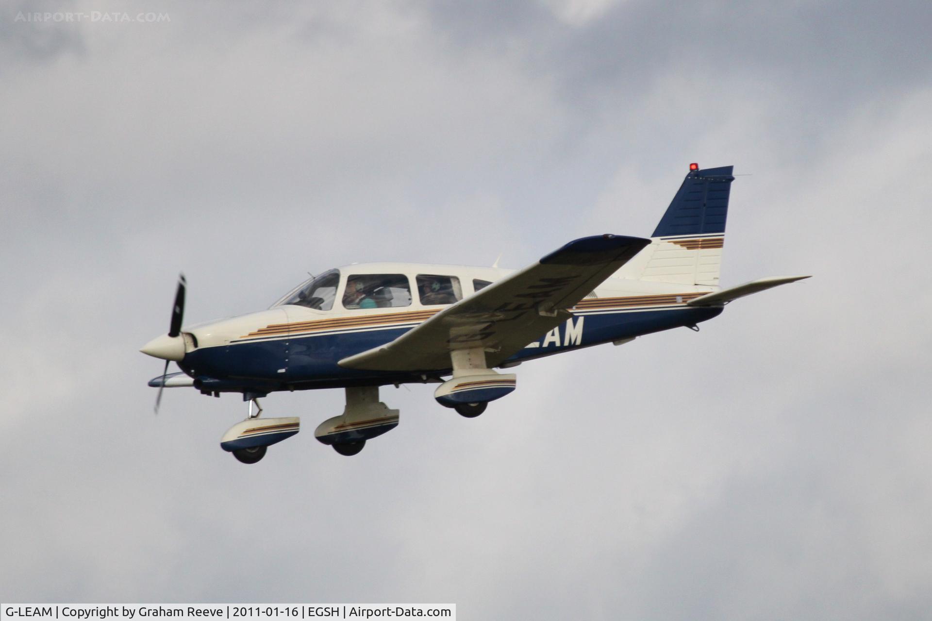 G-LEAM, 1980 Piper PA-28-236 Dakota C/N 28-8011061, Landing at Norwich.