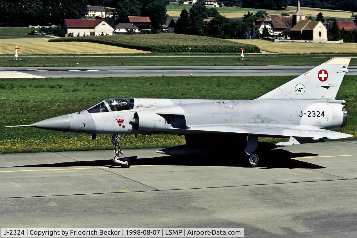 J-2324, Dassault (F+W Emmen) Mirage IIIS C/N 17-26-122/1014, taxying to the active