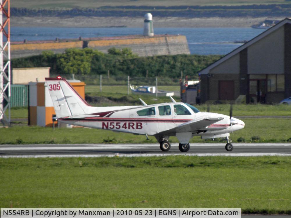 N554RB, 1978 Beech E-55 Baron C/N TE1141, Beech Baron N554RB departs