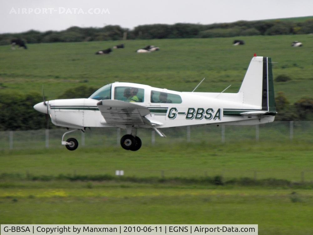 G-BBSA, 1974 Grumman American AA-5 Traveler C/N AA5-0472, AA-5 G-BBSA landing at IOM