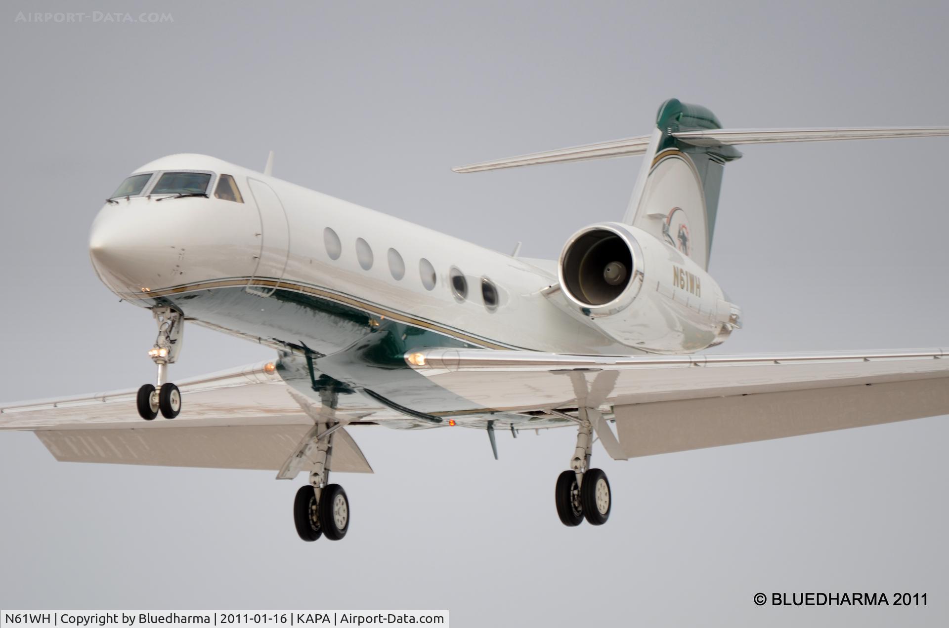 N61WH, 1988 Gulfstream Aerospace G-IV C/N 1075, On final to APA.
