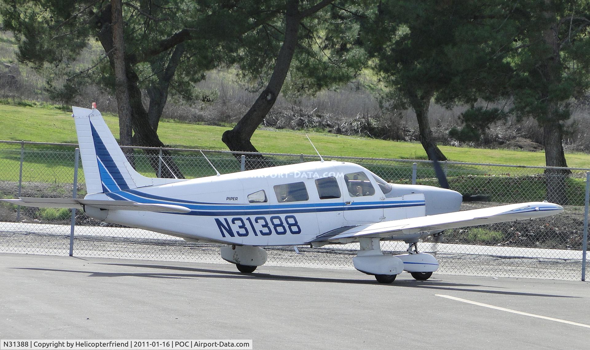 N31388, 1978 Piper PA-32-300 Cherokee Six C/N 32-7840128, Just taxied in and turned around, shutting down and getting ready to push back into a parking slot
