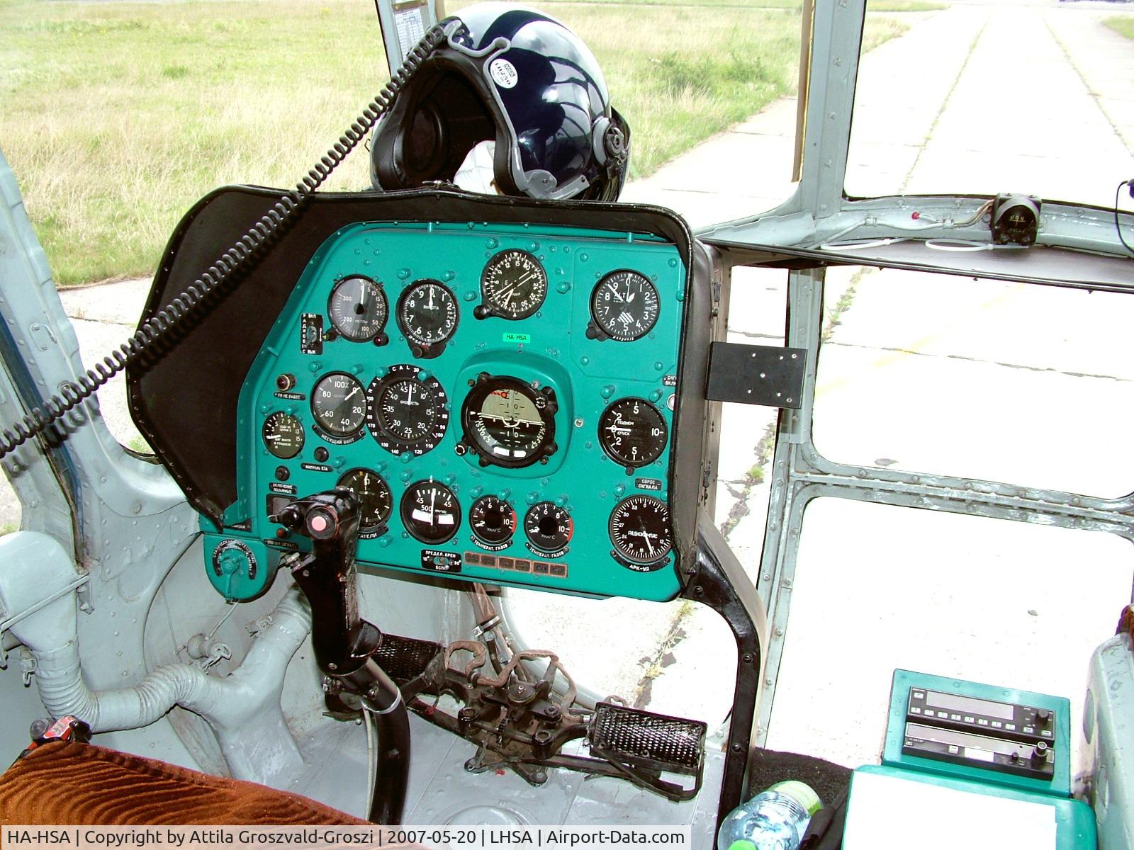 HA-HSA, 1980 Mil Mi-8T C/N 7970, Szentkirályszabadja Airport - Hungary - Cocpit