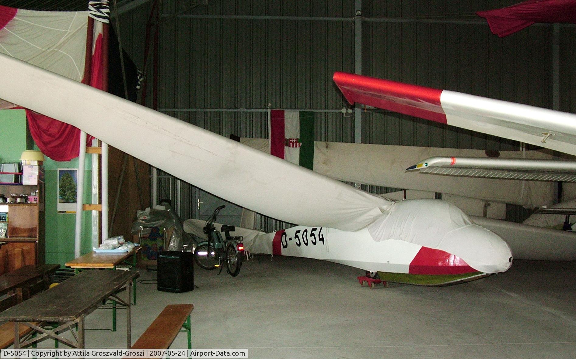 D-5054, Schleicher Ka-7 Rhonadler C/N 7144, Szatymaz Airfield - Hungary