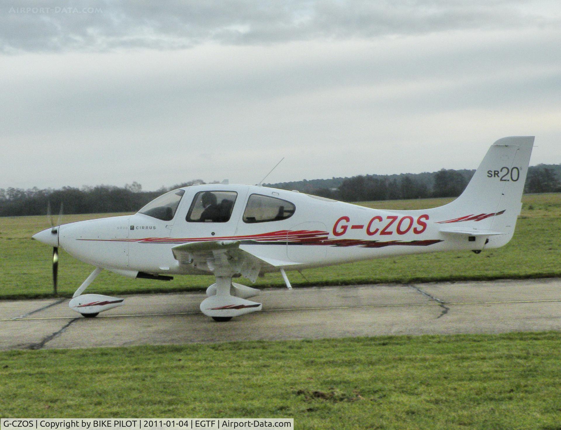 G-CZOS, 2010 Cirrus SR20S C/N 2038, taxying towards the cafe