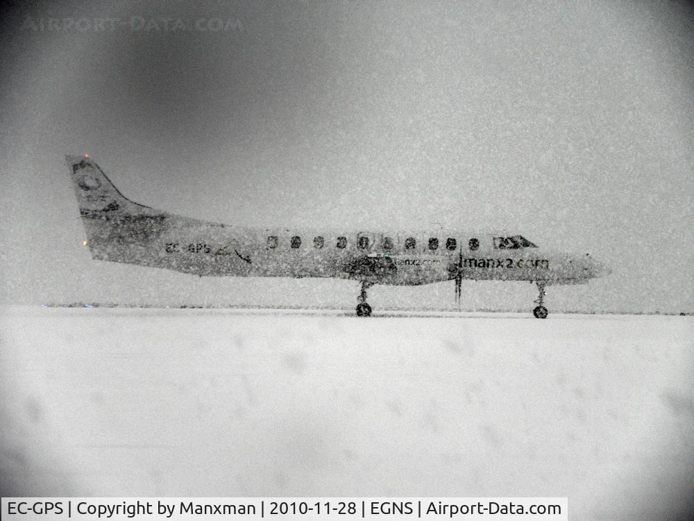 EC-GPS, 1988 Fairchild SA-227AC Metro III C/N AC-722, Taxiing in during a 'snow storm'