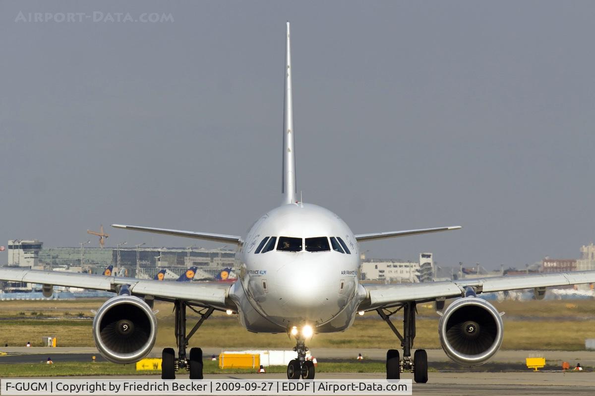 F-GUGM, 2006 Airbus A318-111 C/N 2750, line up