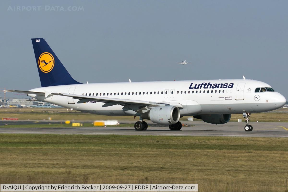 D-AIQU, 2000 Airbus A320-211 C/N 1365, departing via RW18W