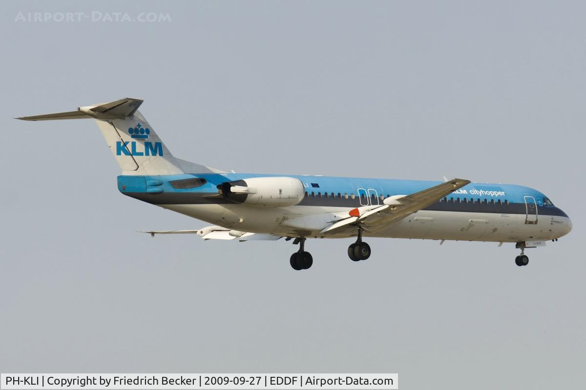 PH-KLI, 1989 Fokker 100 (F-28-0100) C/N 11273, on final RW07R