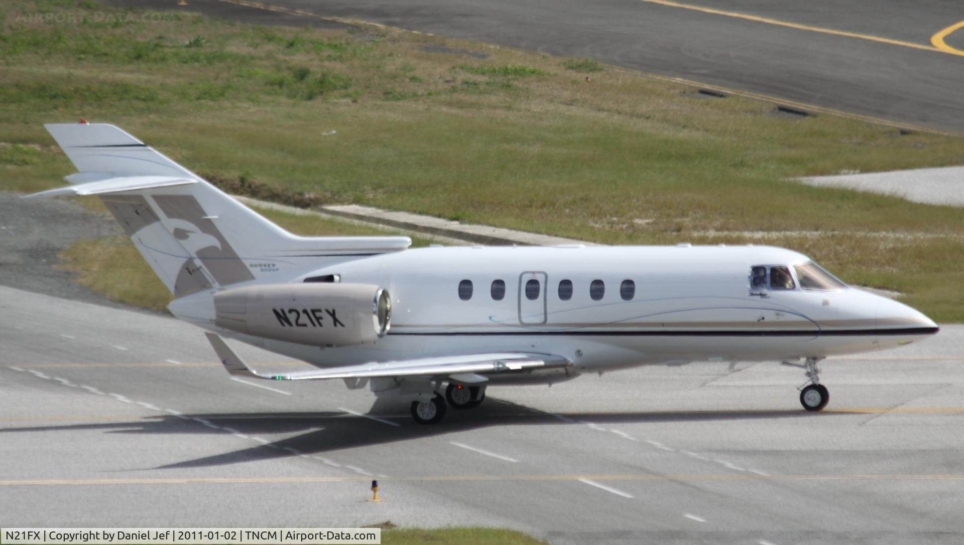 N21FX, 2009 Hawker Beechcraft 900XP C/N HA-0105, N21FX taxing for take off at TNCM